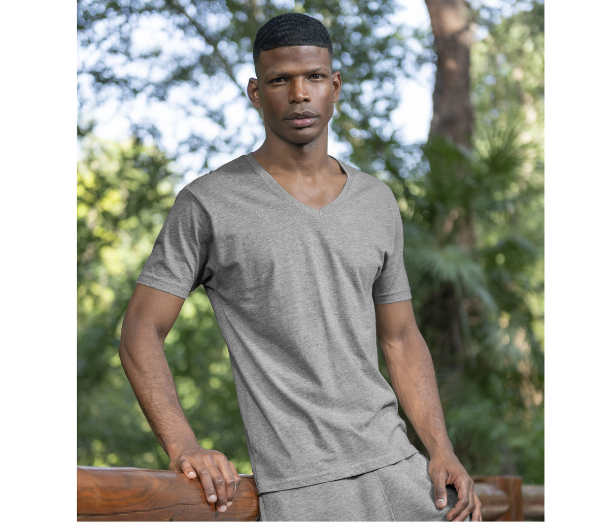 JHK URBAN V-NECK