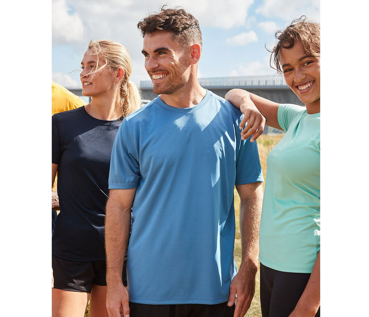 NEUTRAL RECYCLED PERFORMANCE T-SHIRT