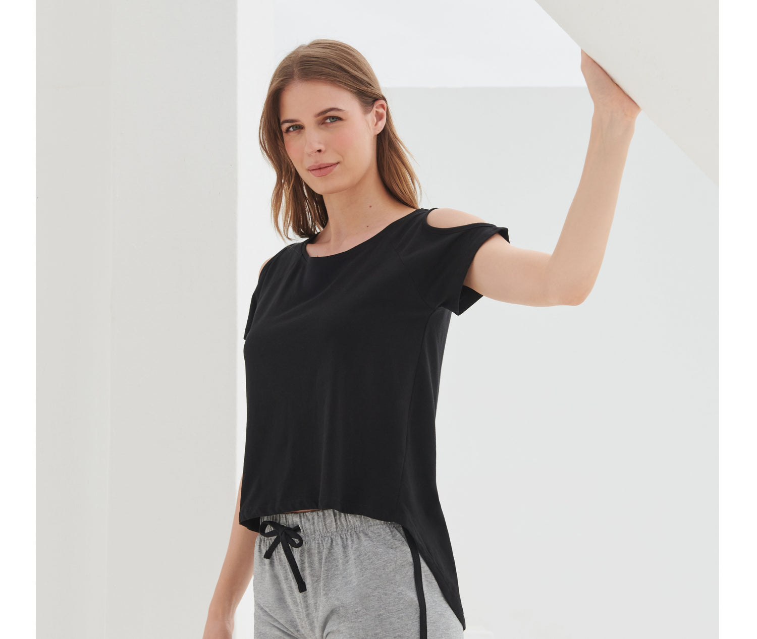 SF CLOTHING T SHIRT WITH DROP TAIL