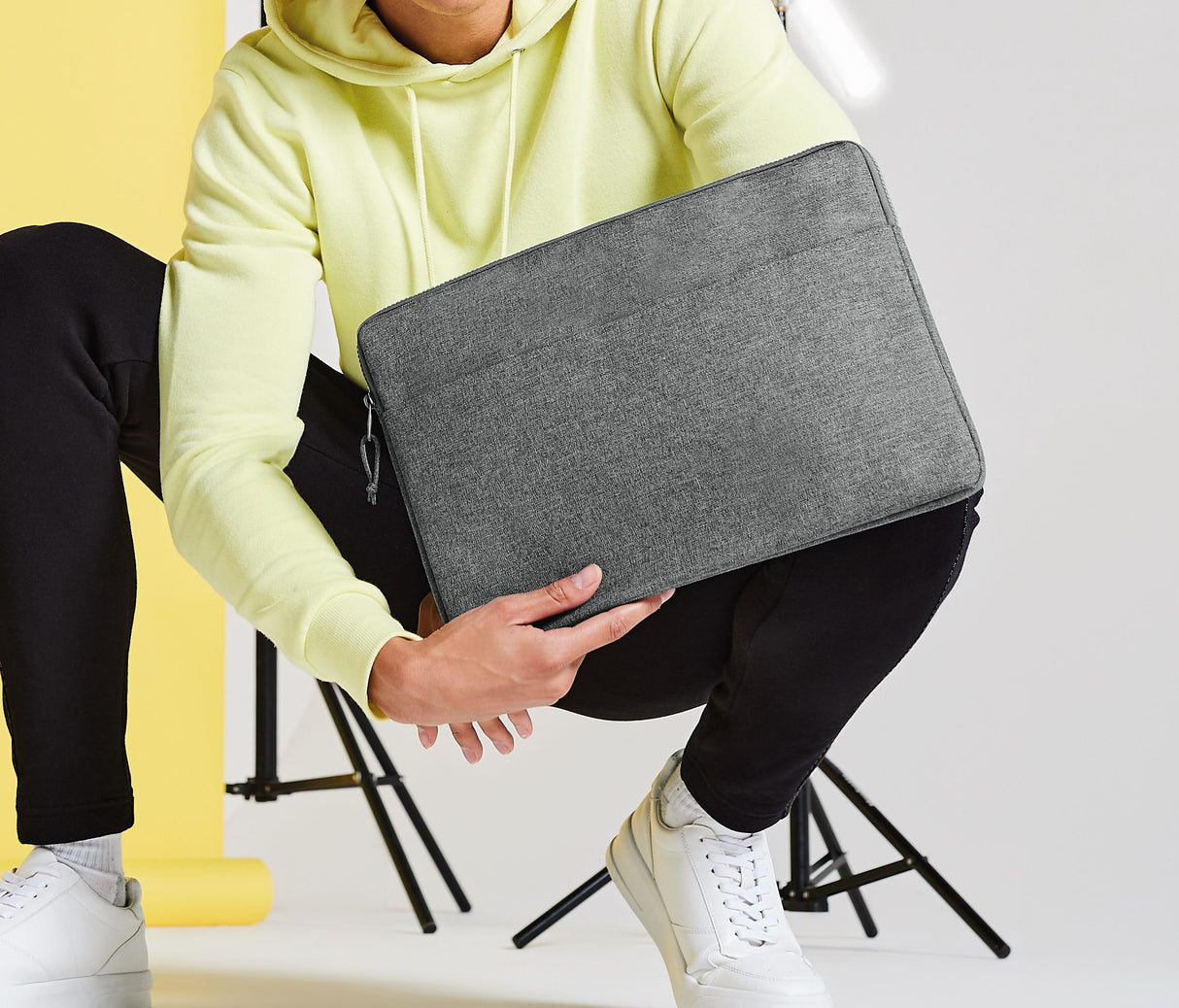 BAG BASE ESSENTIAL 15" LAPTOP CASE