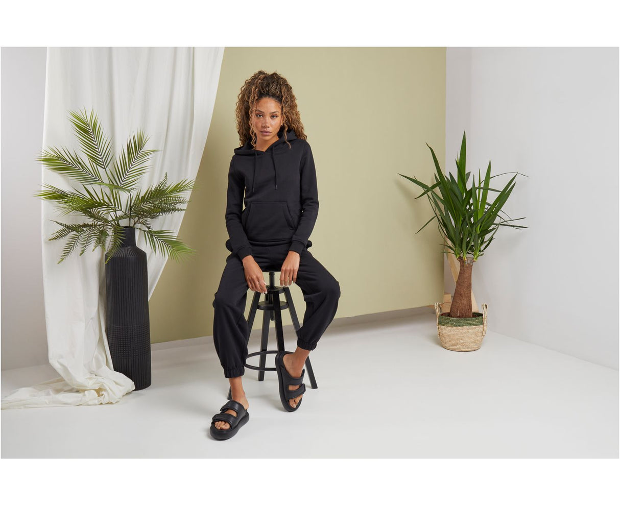 BUILD YOUR BRAND LADIES HIGH WAIST BALLON SWEAT PANTS