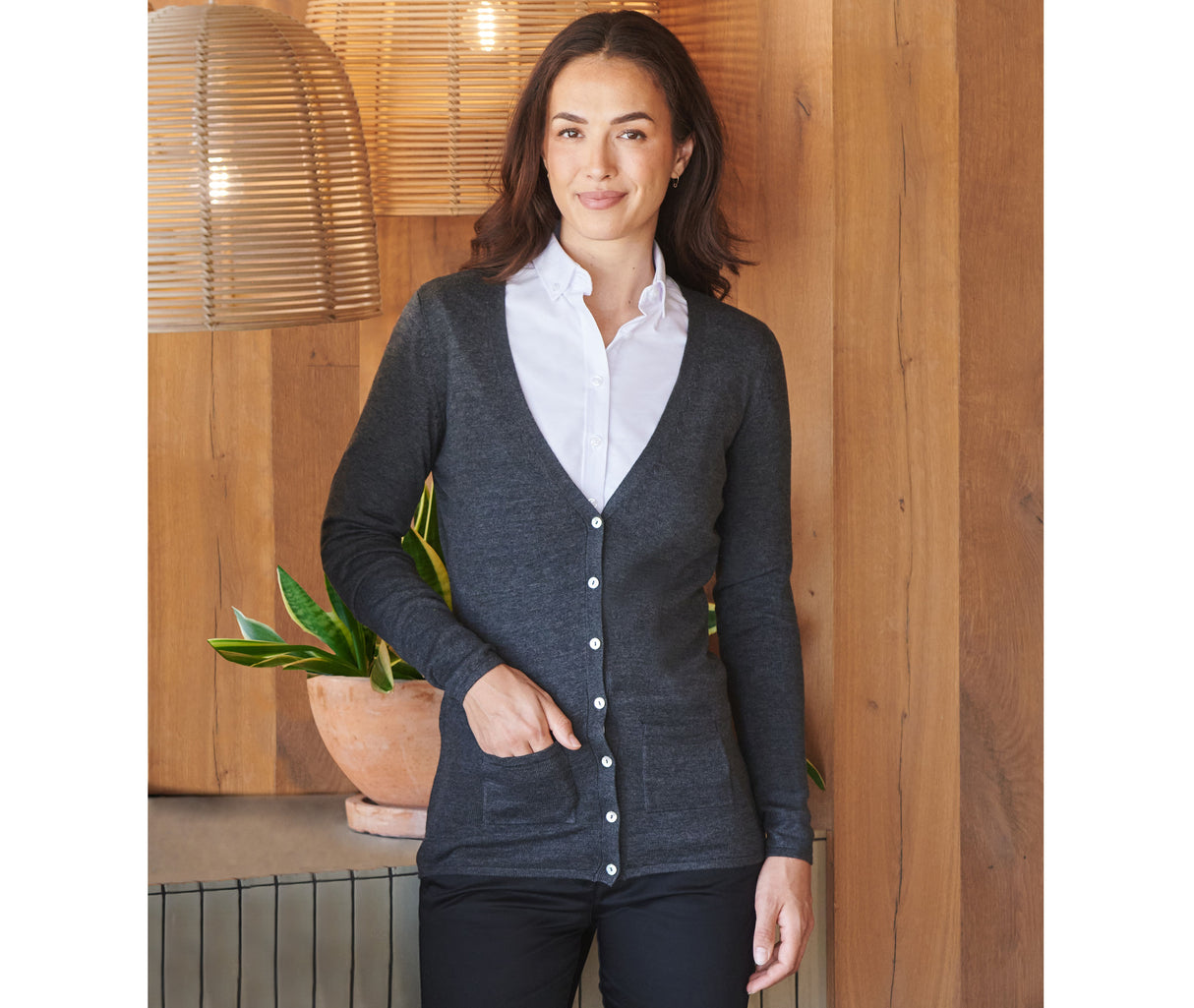 HENBURY LADIES V BUTTON CARDIGAN
