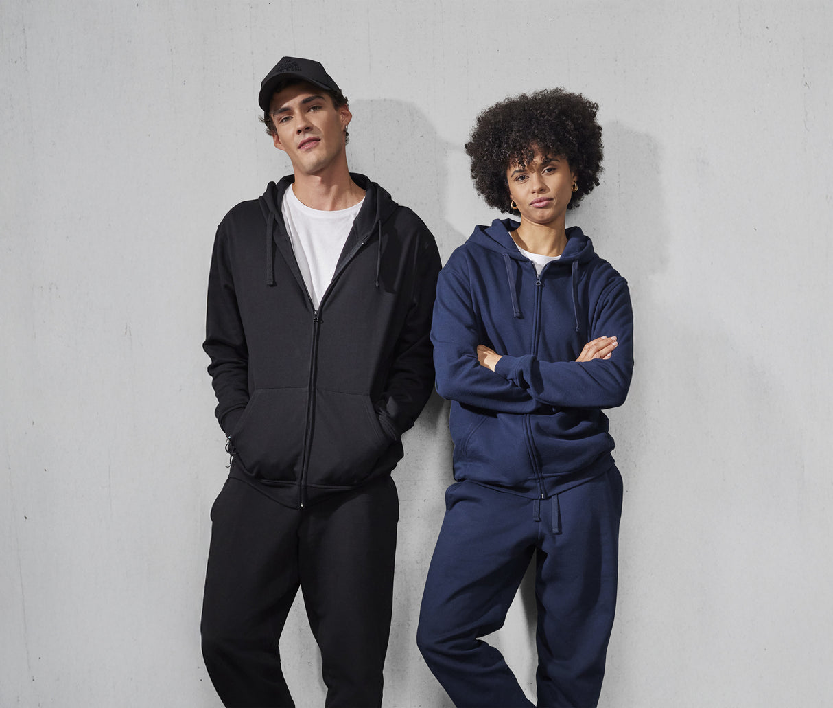B&C ID.224 ZIP HOOD