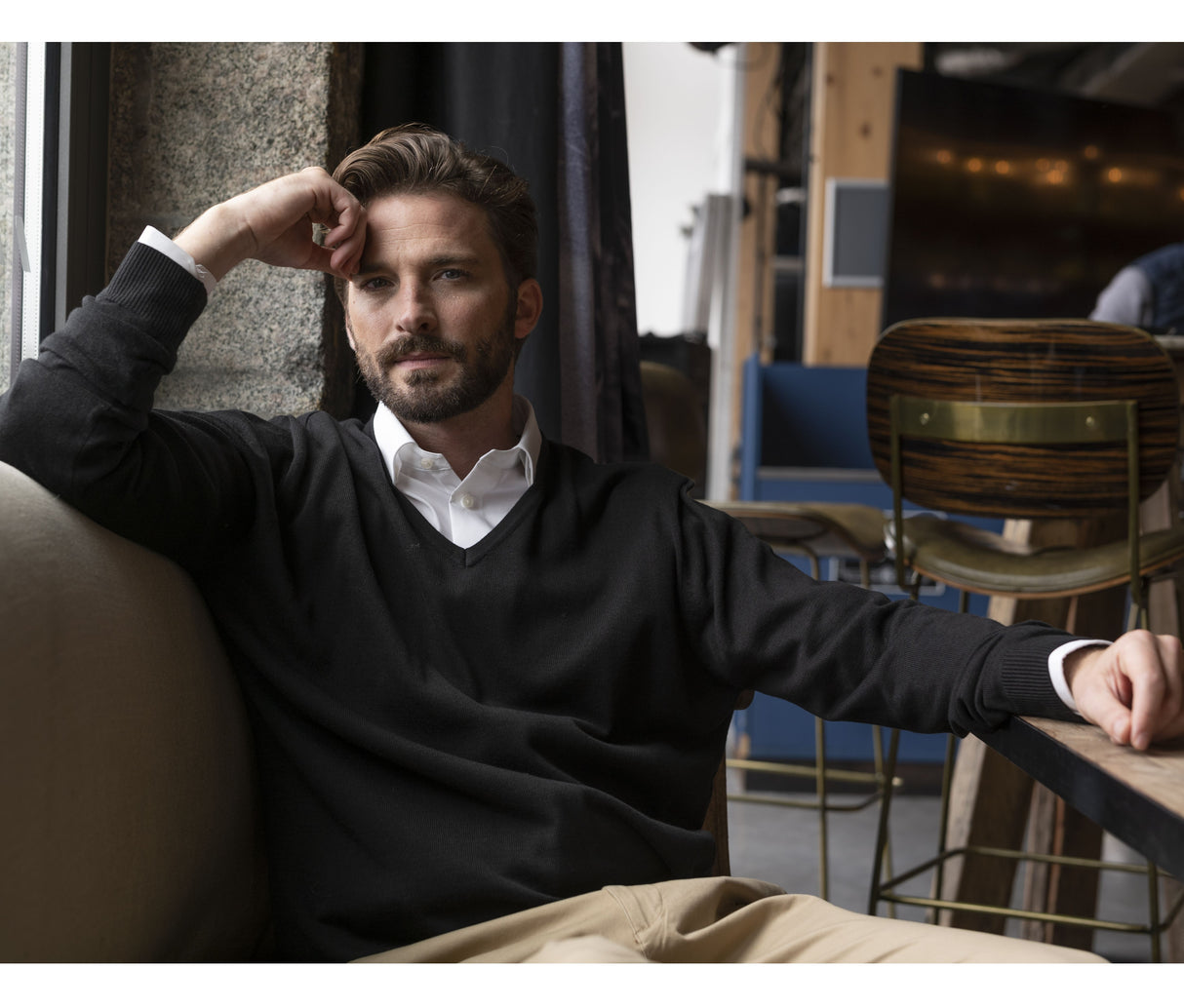 MEN'S V NECK